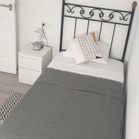 アパート Elda, Alicante *